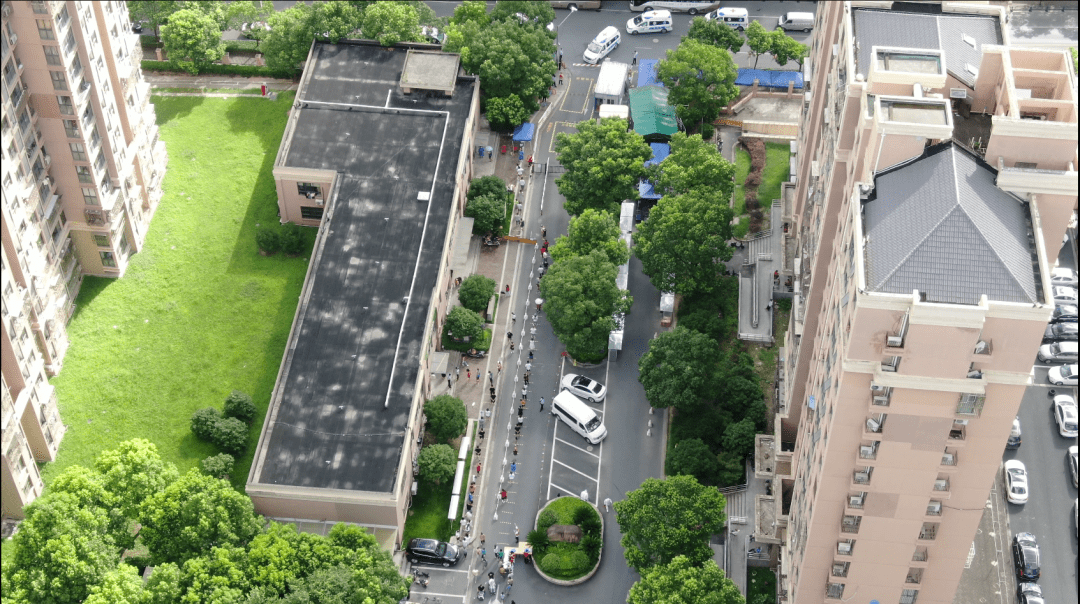 【战疫一线】24小时守护心圆西苑小区的,还有"他们"