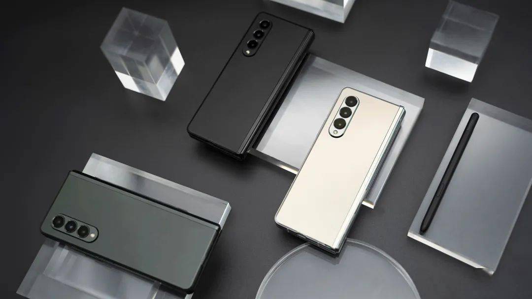 三星Galaxy Z Fold3 5G 让您一见倾心，感受科技魅力_产品