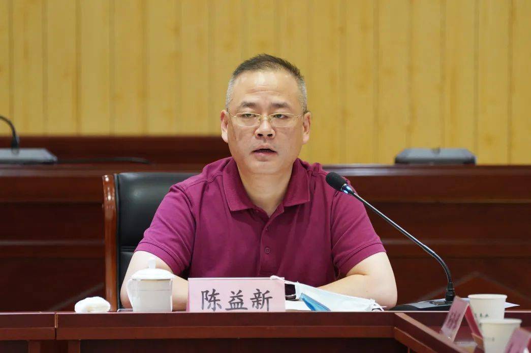 副书记孙晨旭布置数据核查专班工作;镇纪委书记陈益新通报督查情况