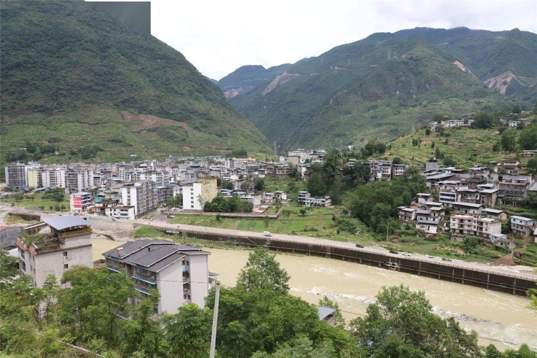 我为群众办实事沙市镇道路建设产业发展全面推动乡村振兴