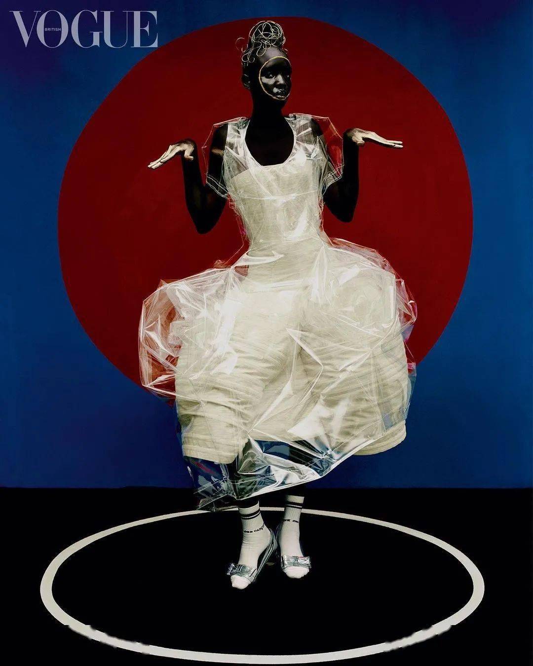 过服装设计|川久保玲:人“狠”话不多!时尚界的破坏者设计的衬衫有何不同?