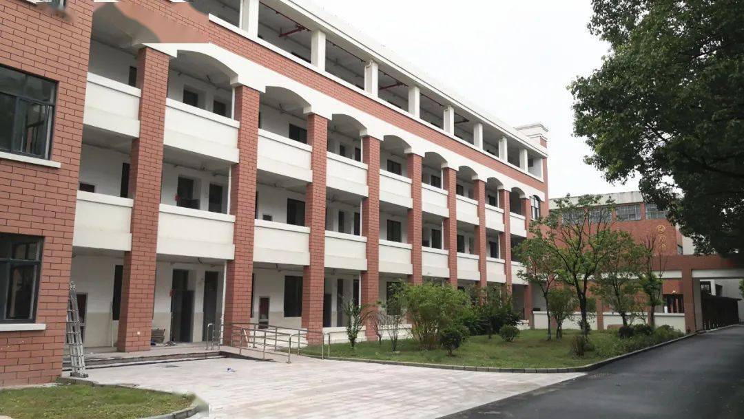 嘉善县杜鹃幼儿园虹桥园区该学校位于魏塘街道虹桥小学东侧,占地9.
