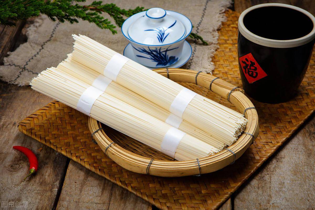 买干面条时不是越贵越好认准这几种营养无添加吃着更放心