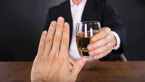 看完这个你还敢劝酒吗