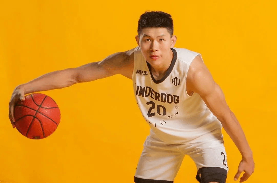 5秒!路人王面框第一人,试训两支cba球队都没人要._李瑞