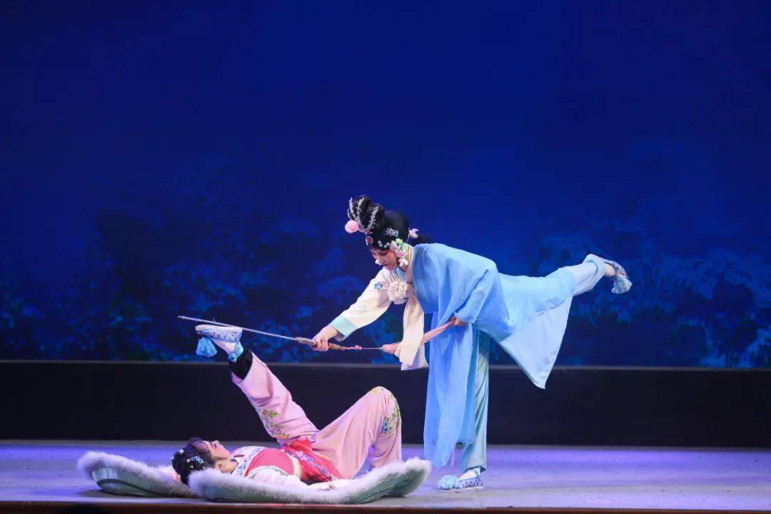 《武松打店》武松:刘傲然 孙二娘:陈杨玉瑾《廉锦枫-探海》廉锦枫:谢