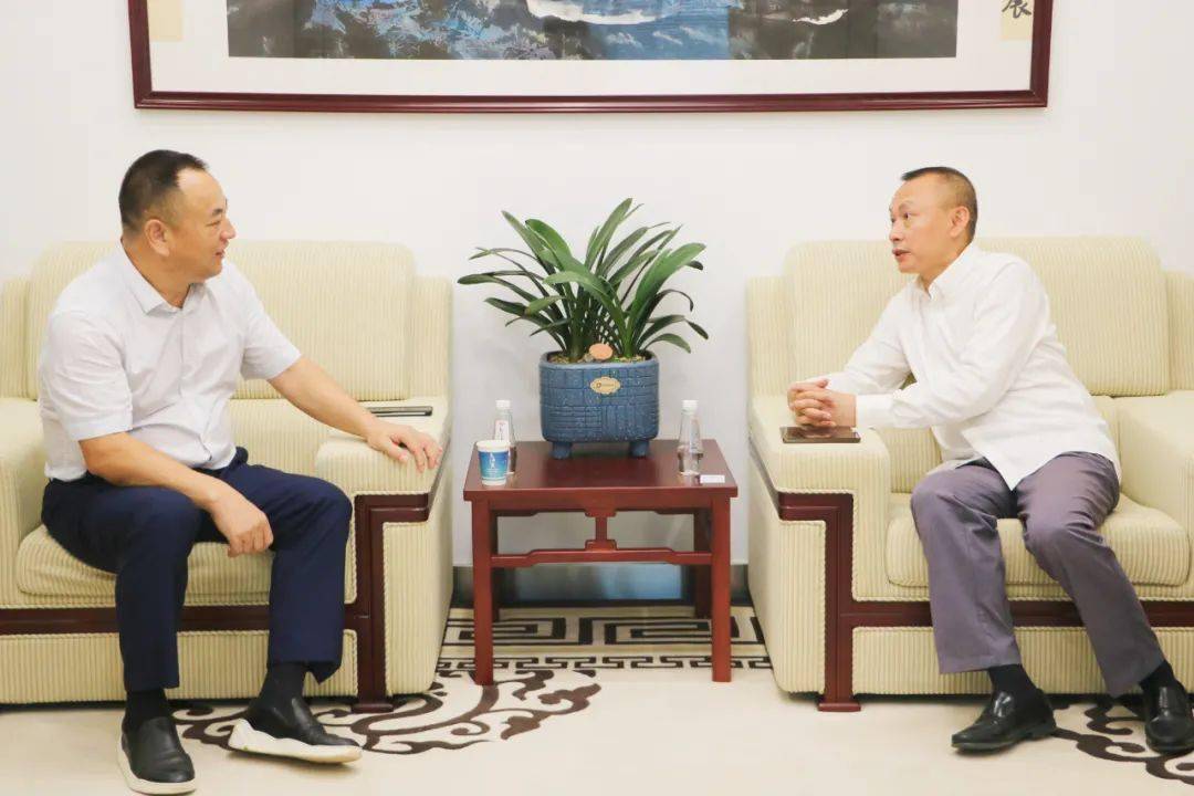 叶佳斌对鄂州楚商联合会新班子上任以来的工作情况