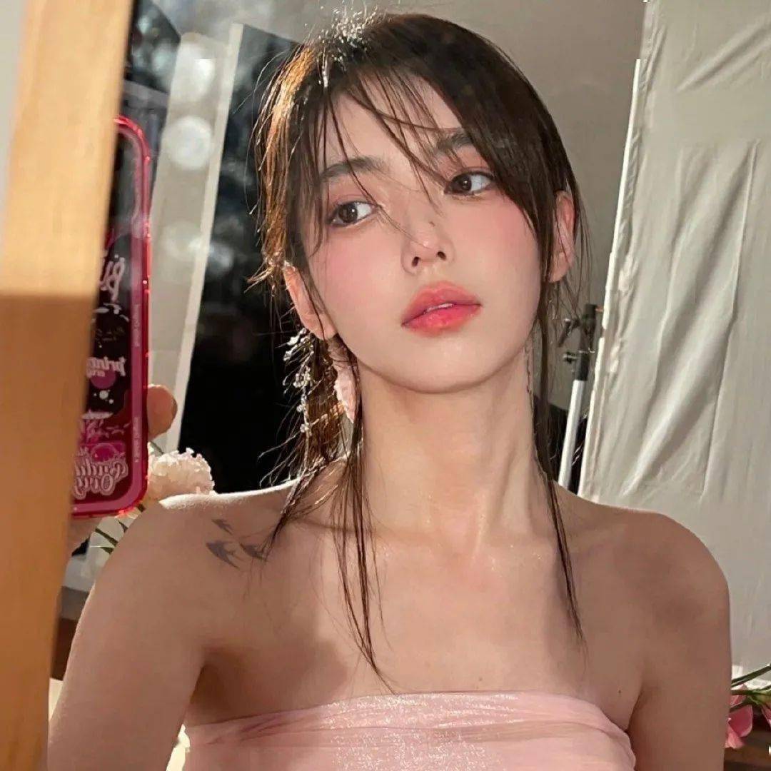 人间|女生头像 | 风月都好看，人间也浪漫