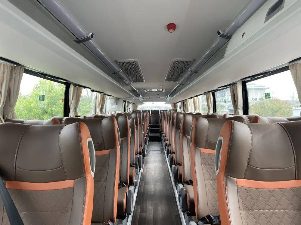 【开学在即】"点对点"大巴,把大学生送到校门口_answers