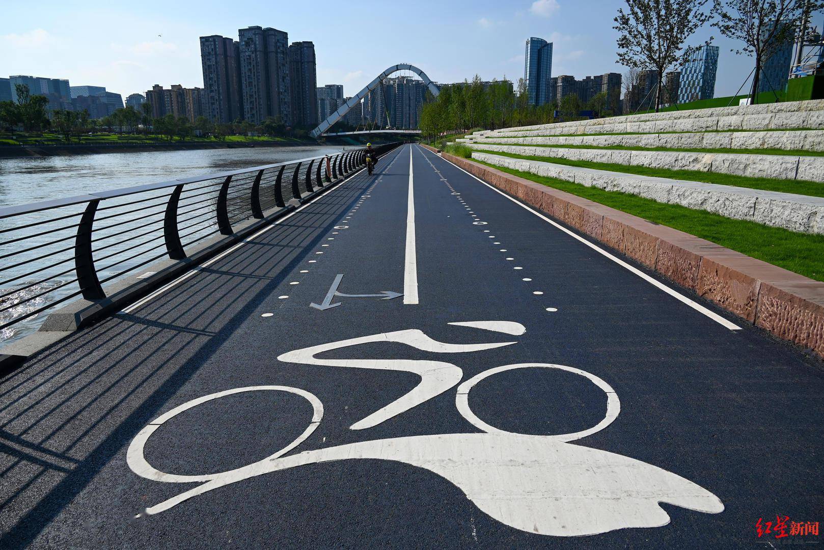 今夜成都交子大道正式开街这些消费新场景值得一一打卡