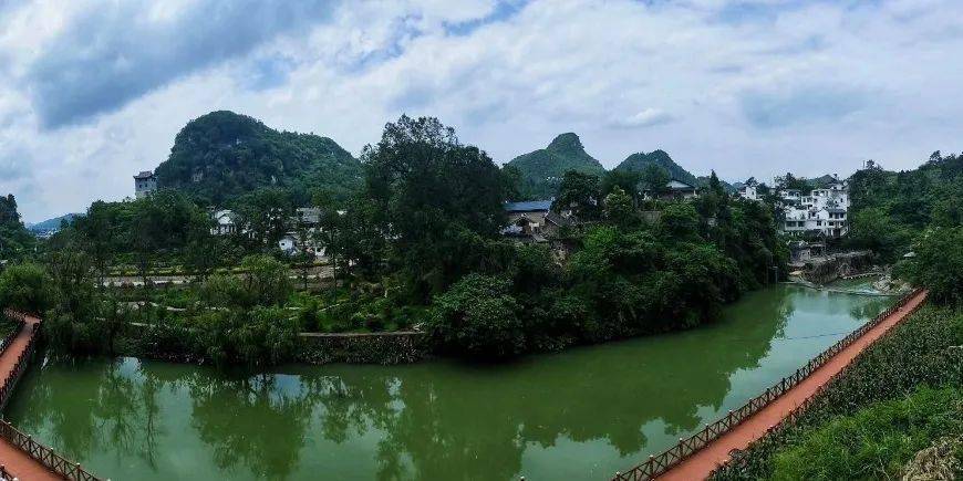 看山听水浴温泉廻龙溪给你不一样的泉心泉意