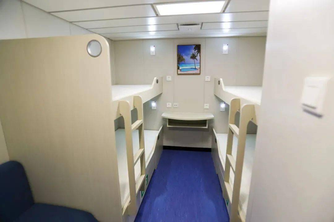 国内最豪华客滚船在广船国际命名交付