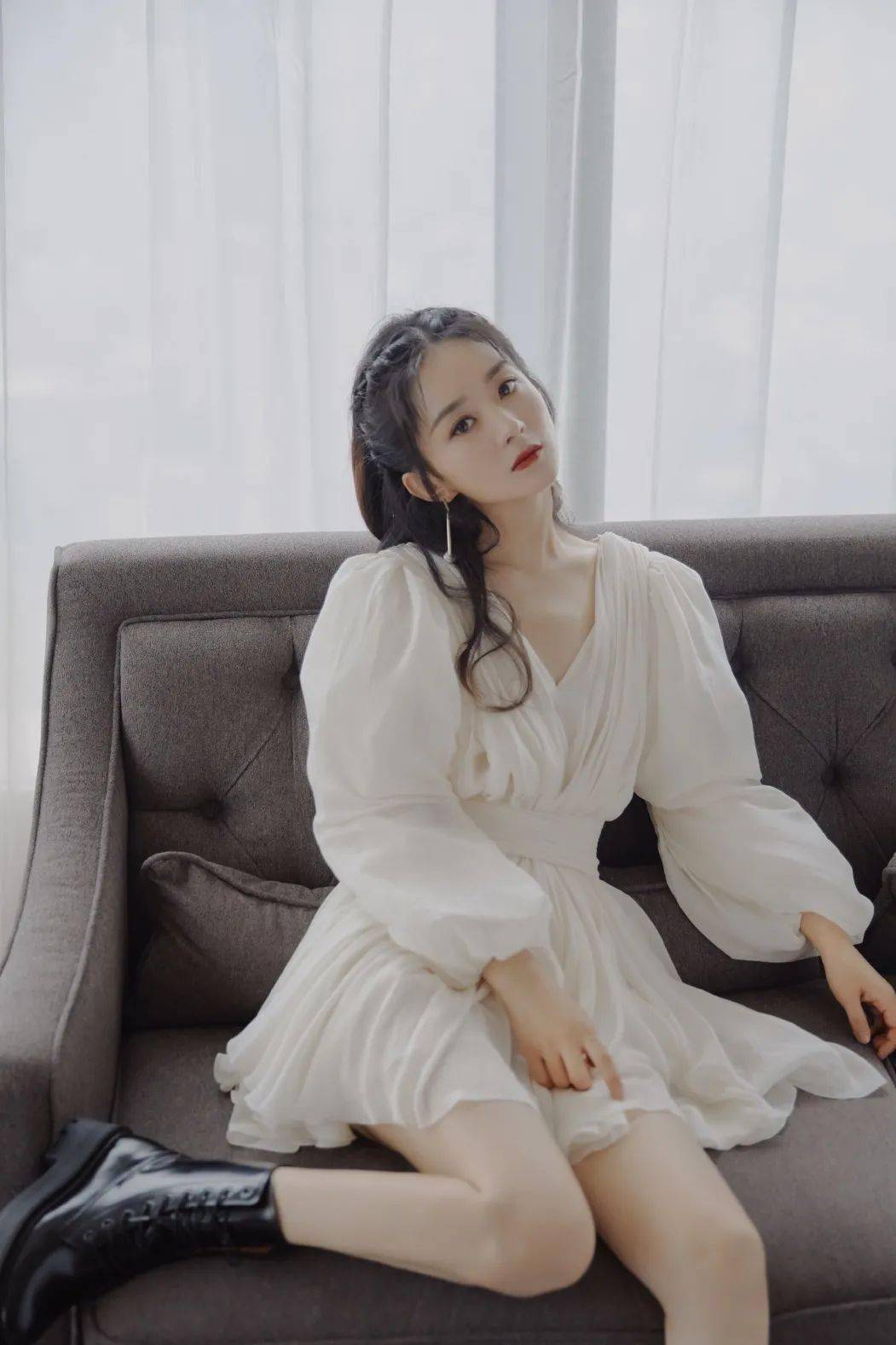 设计|一条娃娃裙，让女明星撞衫率显著提升！