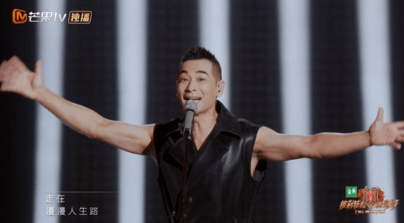 大威|赵文卓的气场真不是吹的，这些拽酷惯了的嘻哈歌手，居然都怕他！