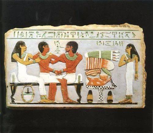 石碑》这是古埃及中王国第十一王朝(公元前 2000年)时期彩色浮雕作品