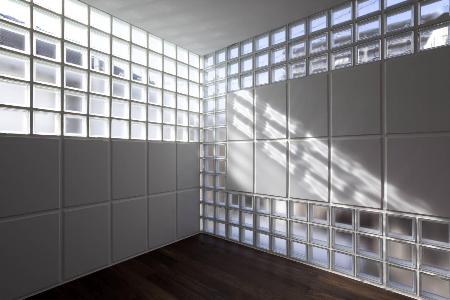 入户见客厅怎么办 用玻璃砖做隔断