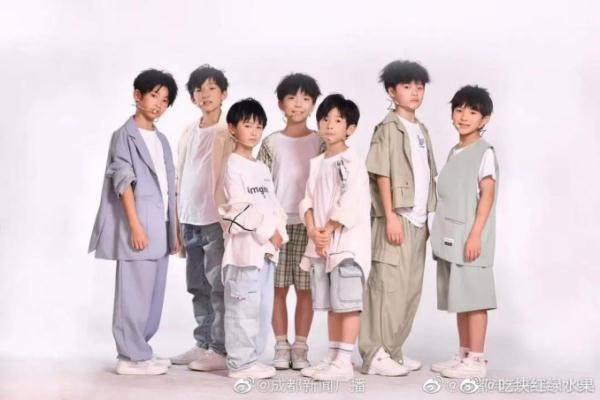 未成年|放过孩子，让他们好好读书！年均8岁天府少年团被痛批