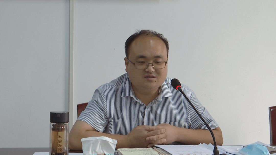 在认真听取商务工作情况汇报后,裴永波强调,商务工作