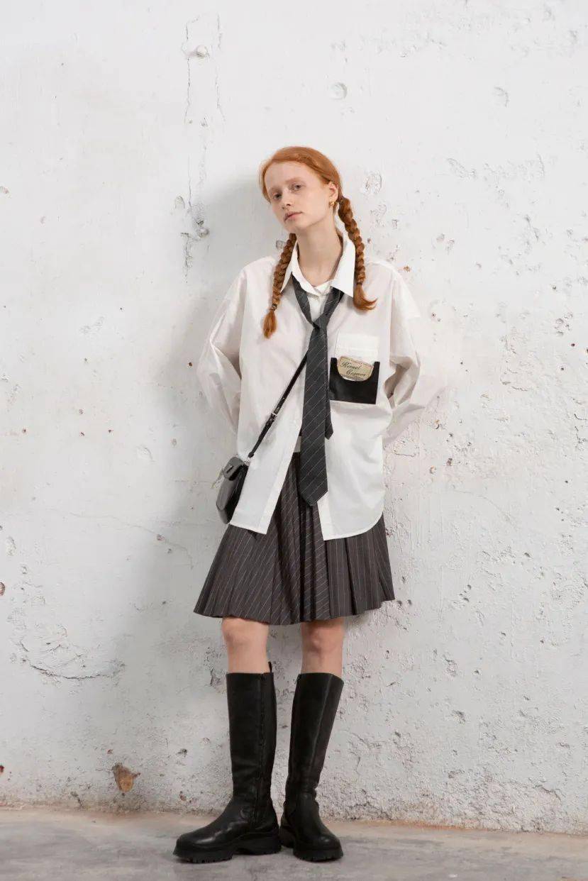 什么|换季穿什么？进来抄年轻人的答案