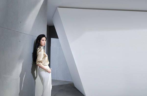 瑞士|天梭于刘亦菲生日之际推出杜鲁尔系列广告大片