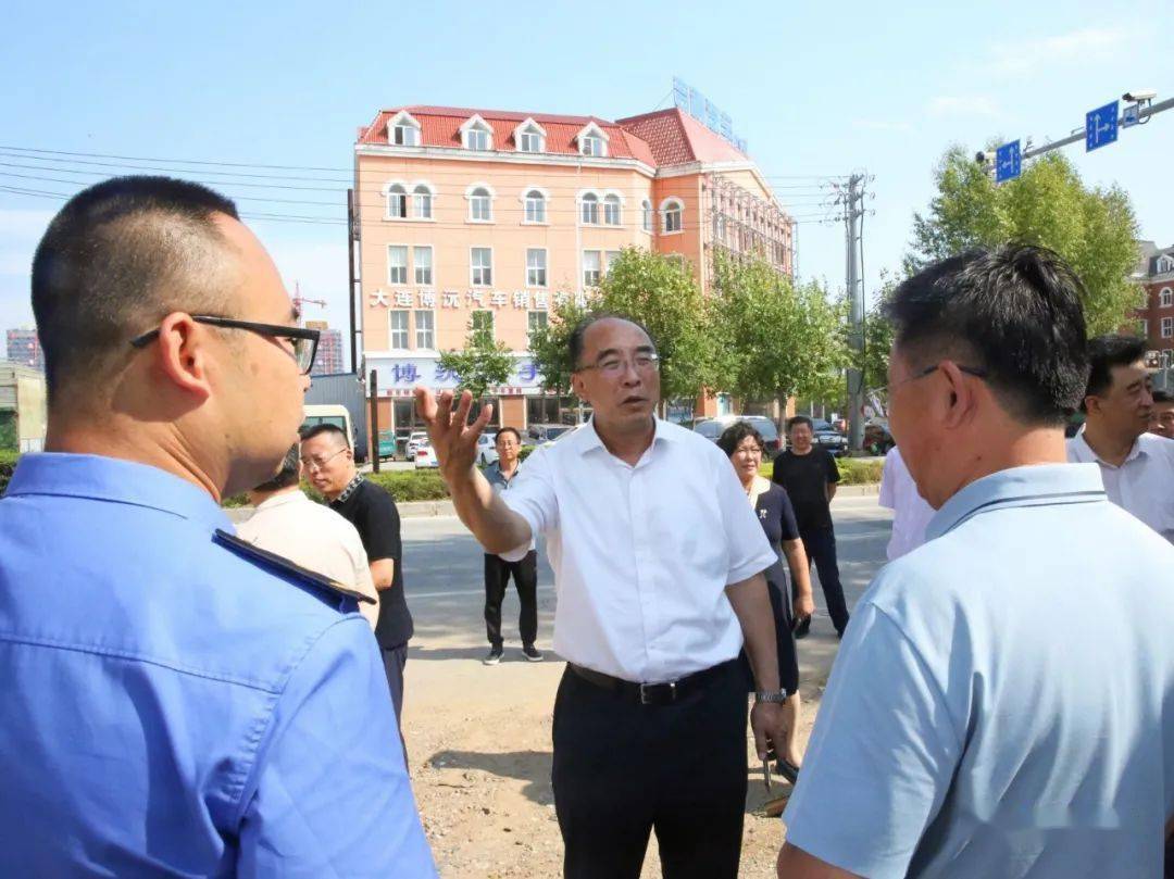 庄河市委书记申守勃暗访督导创城工作