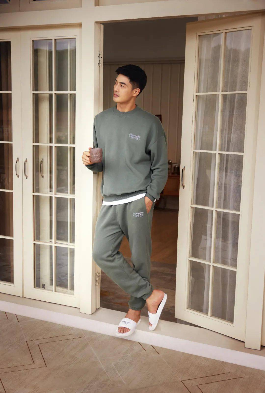 系列|将「舒适与自信」作为主打调性的 A&F，到底「型不型」？