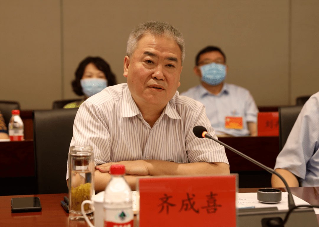 天津医科大学总医院党委书记张建宁,副院长邓全军及相关处室负责人