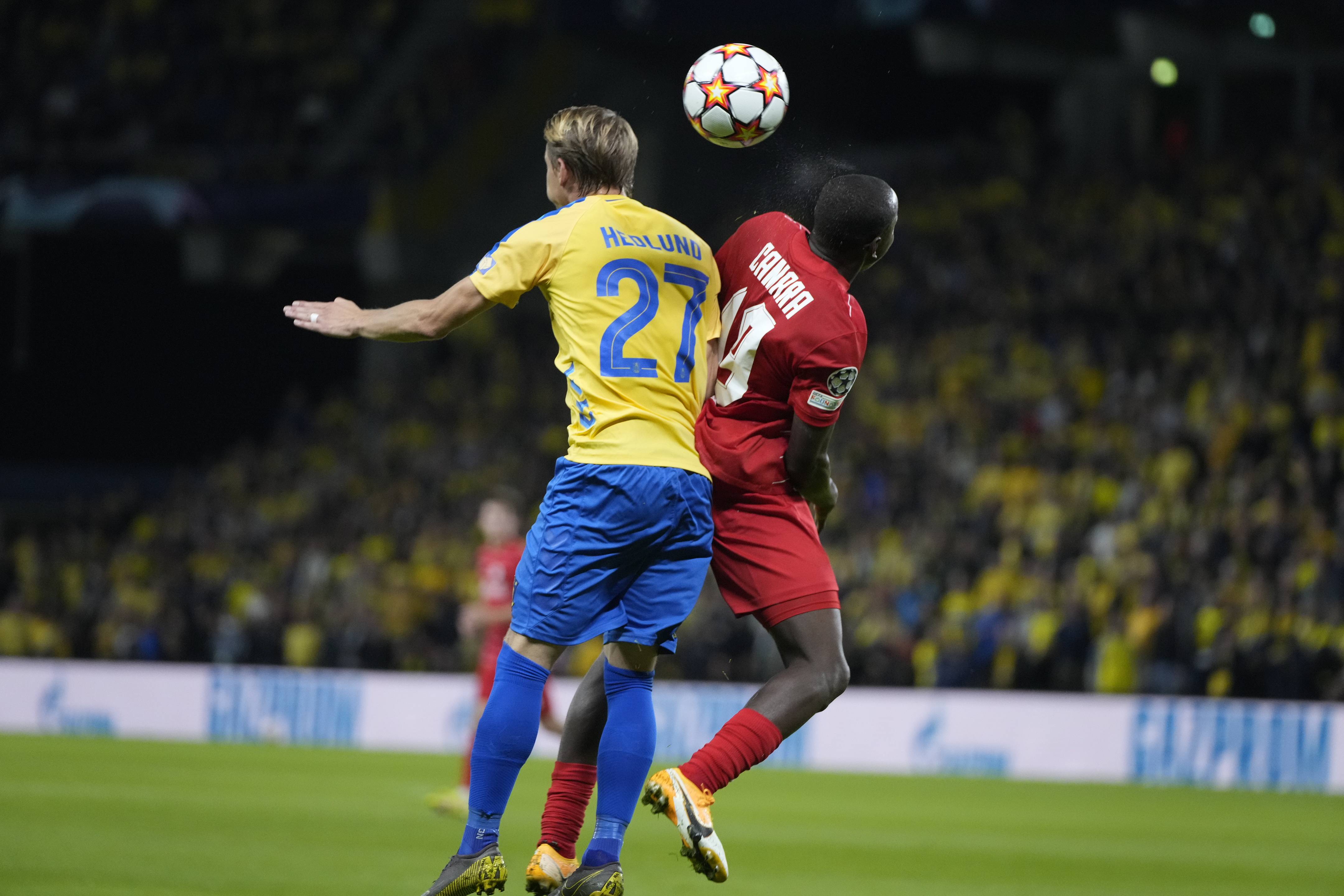 足球欧冠联赛萨尔茨堡红牛晋级正赛