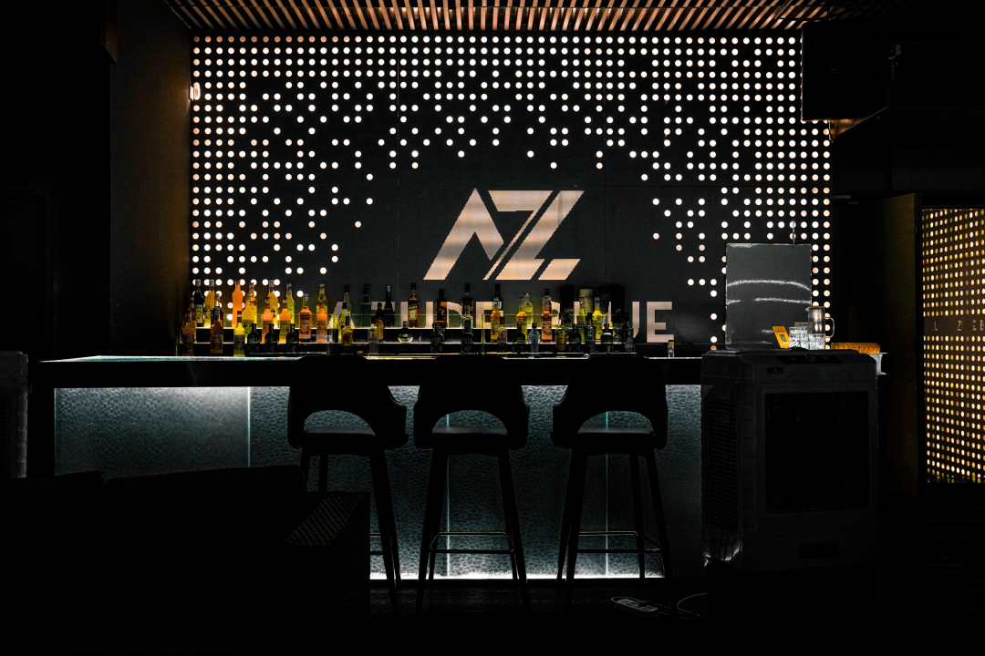 龙岗azureblue￥68元套抢威士忌餐吧双人鸡尾酒套餐