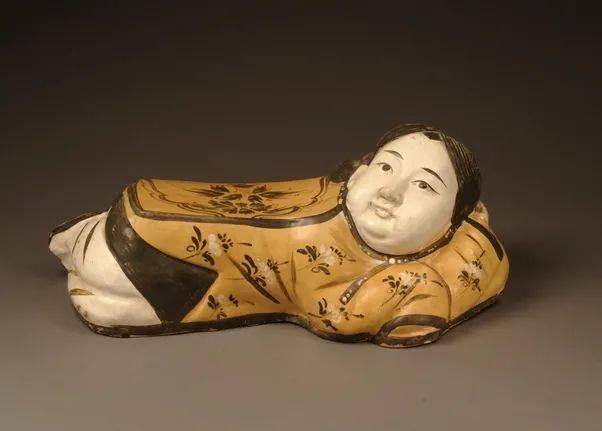 终极疑问 :古代瓷枕到底是给死人还是活人用的 ?_枕头