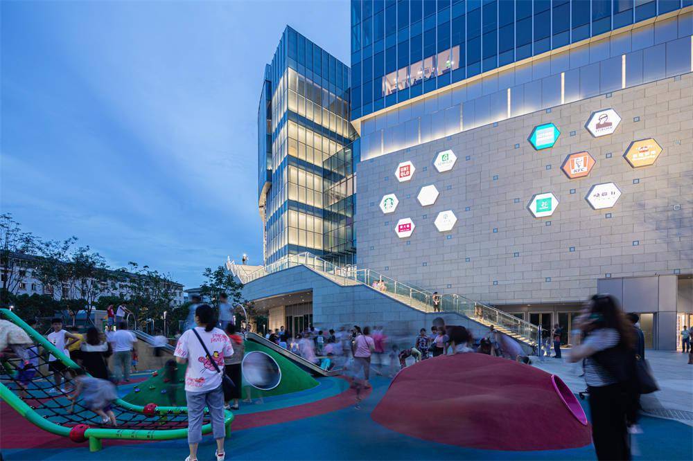 三益建筑上海新田360广场康桥店