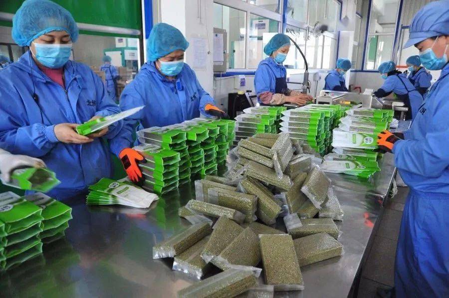 迎旅发抢商机牡丹江绿色食品产业推出众多旅游纪念品