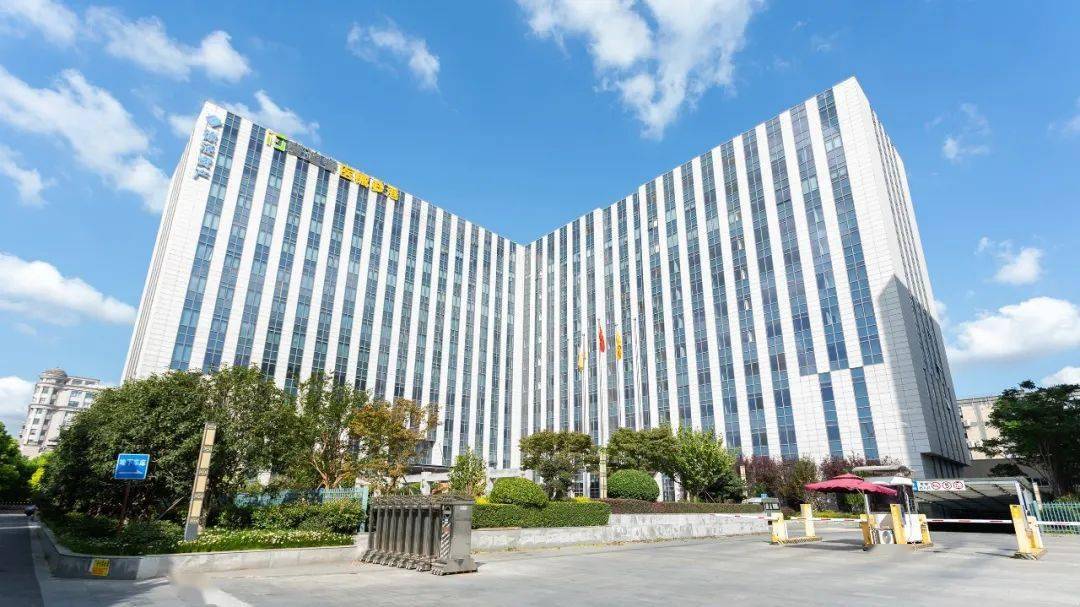 解放日报专版徐泾全面融入虹桥国际开放枢纽建设提升现代化幸福城镇