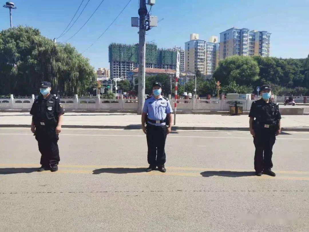 安泽交警图片