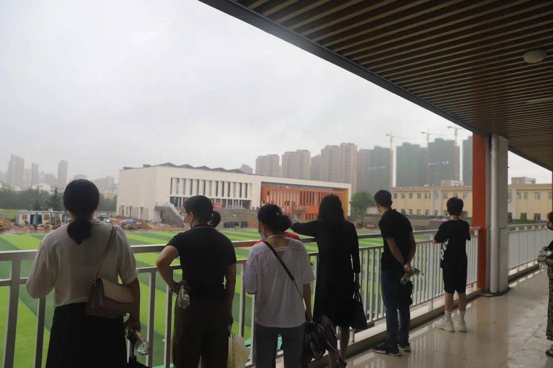 华师一光谷汤逊湖学校北校区环境治理安全合格