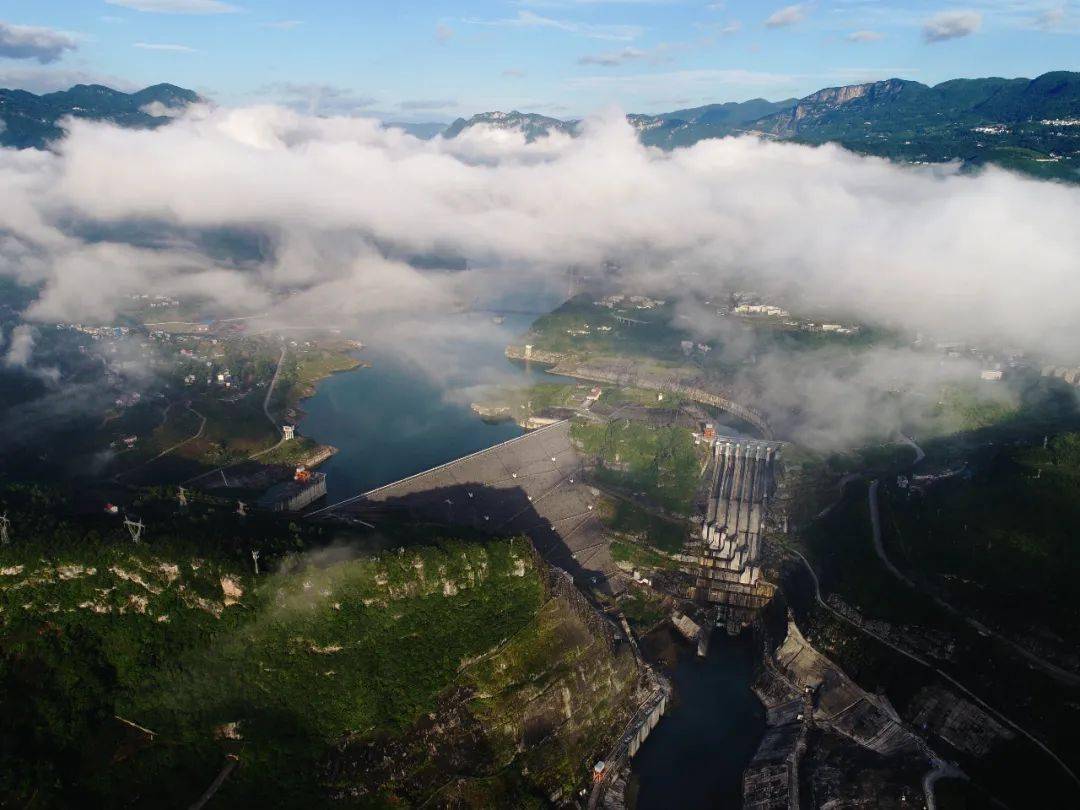 "首战隔河岩,再战高坝洲,决战水布垭",21年时间,3座大坝在清江中下游