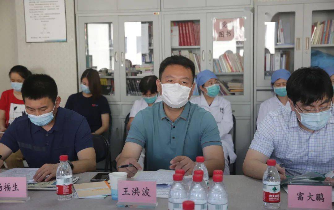 市红十字会紧急救援中心副主任田振彪,海淀区医院管理中心主任王洪波