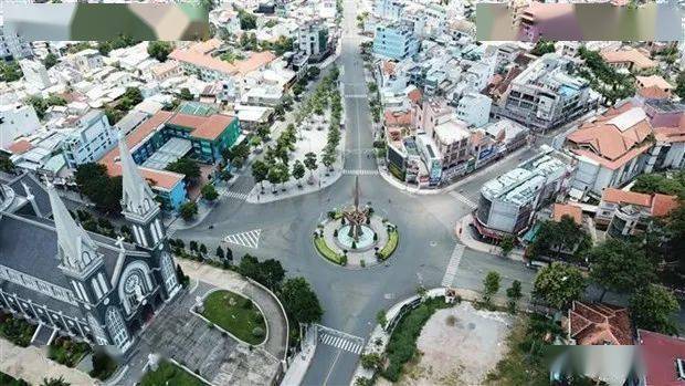 越南平阳省确诊病例数突破104万例继续采取封城措施和进行大规模检测