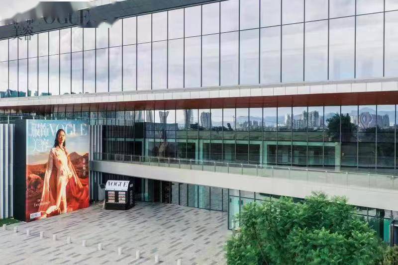 市场营销部|VOGUE在成都遇见“新面孔”，“新时尚之都”如何定义时尚新潮流？