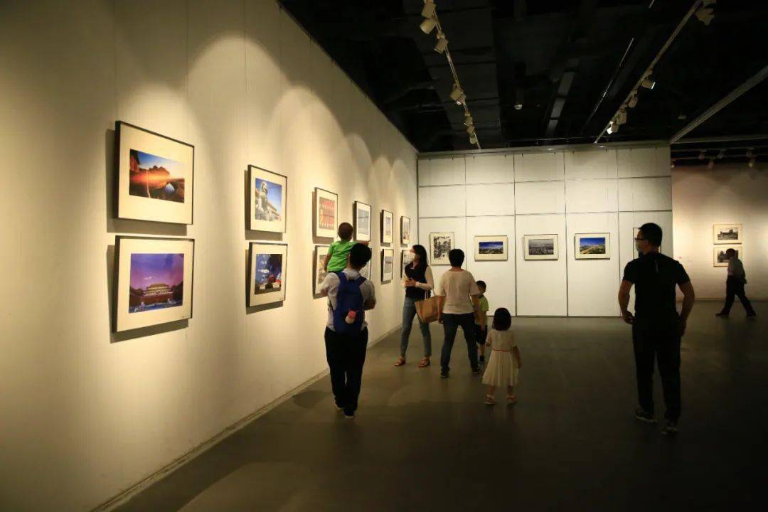 北京中軸線文化傳承創意影像展在天津美術館開幕_展覽