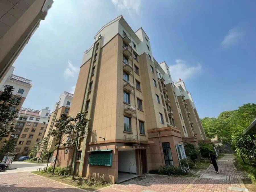 嵊州市经桦路388号东方豪庭19幢二单元301室嵊州市经桦路388号东方