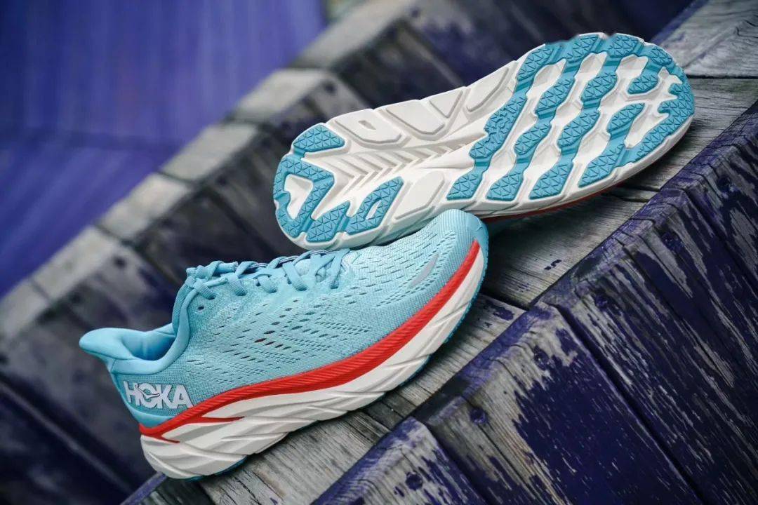 Rincon|走走开箱 ｜HOKA ONE ONE Rincon 3 和 Mach 4 我该怎么选？