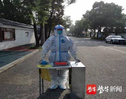 思维|南京医护自制折叠式核酸采集推车