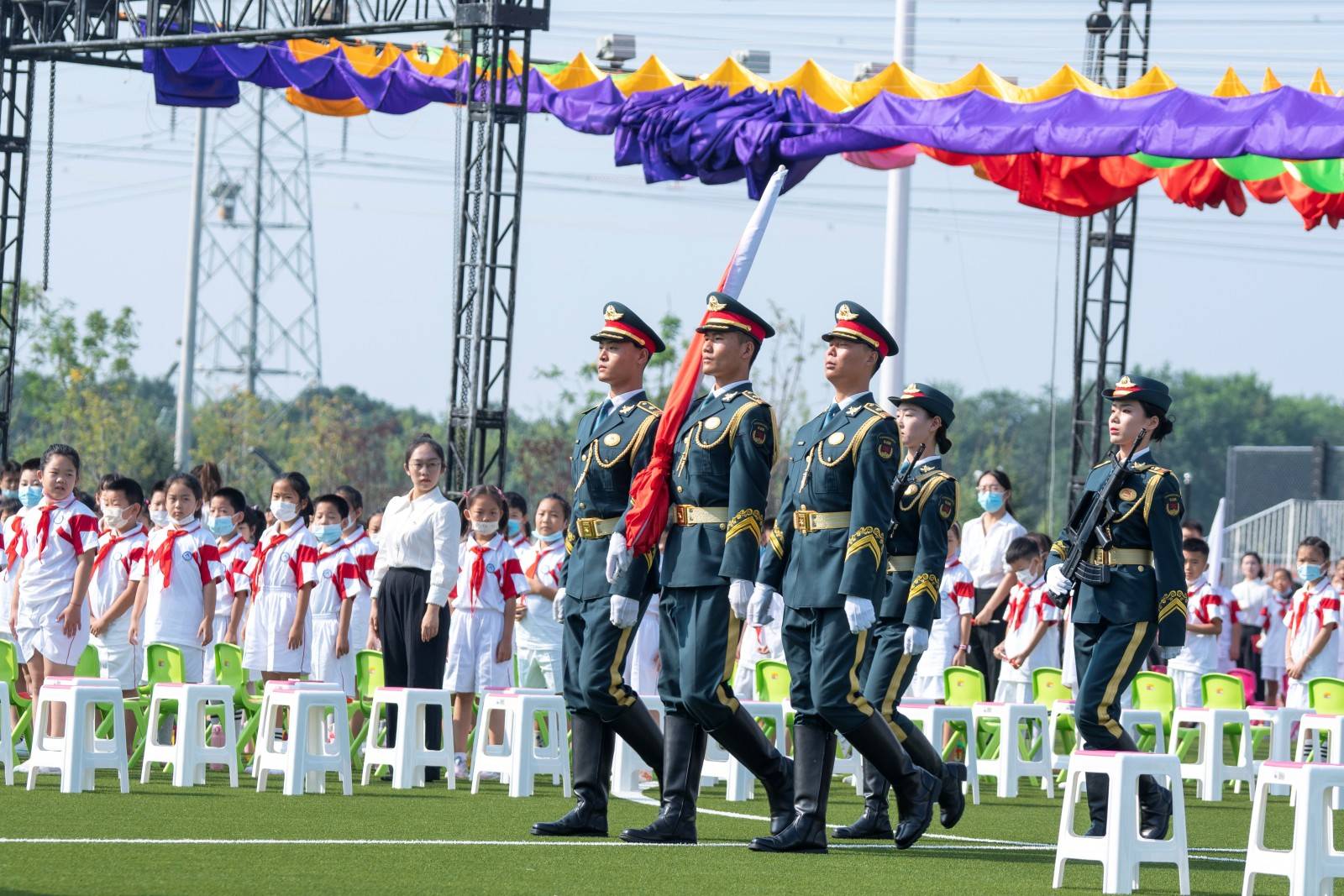 教育|人大附中亦庄新城学校举办“从心出发 开创未来”落成仪式暨开学典礼