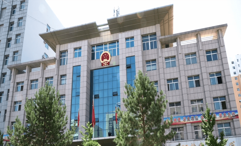 米脂县检察院把"根治欠薪"作为服务保障民生的着力点和切入点,抓早抓