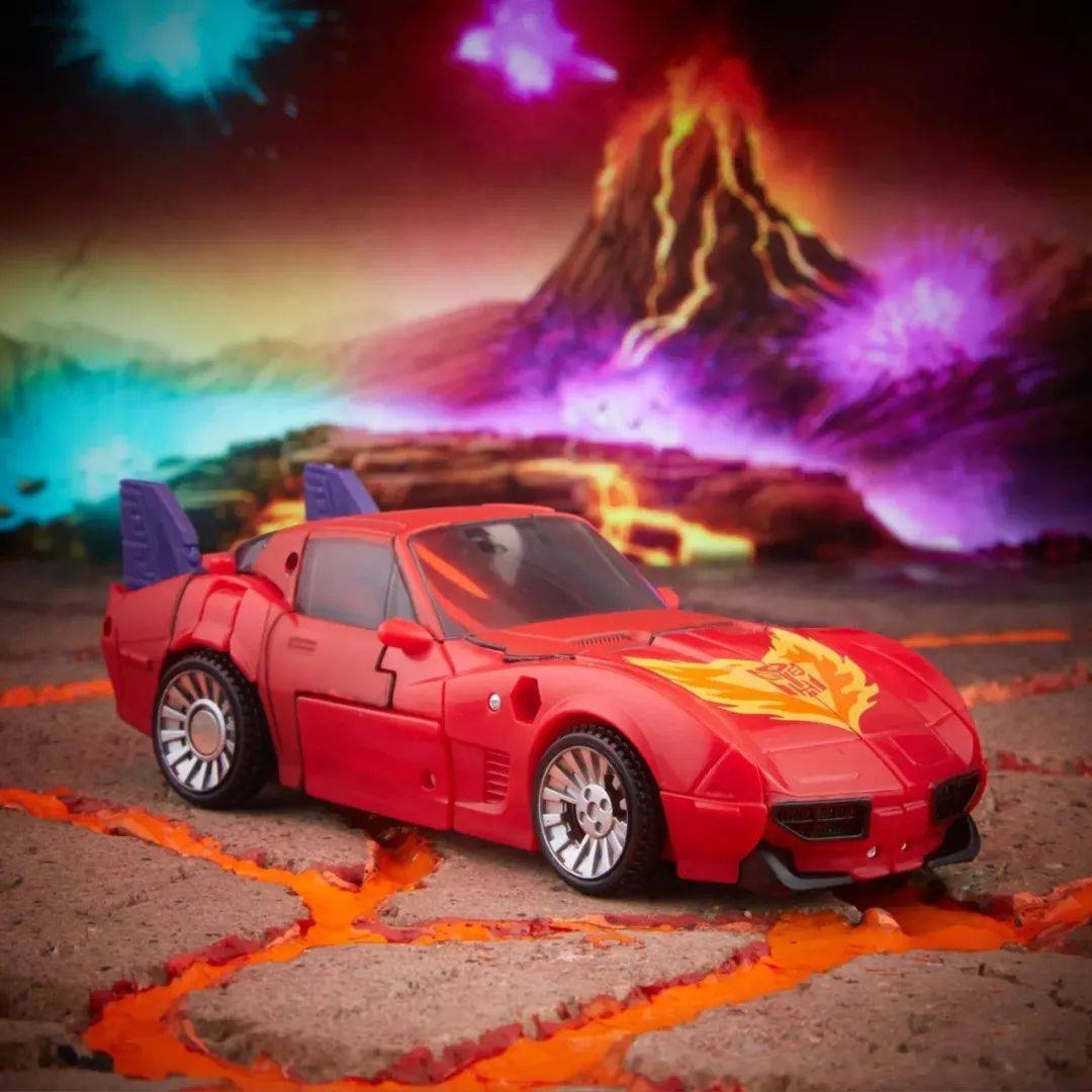 千呼万唤姗姗来迟变形金刚王国d级路怒官图公布