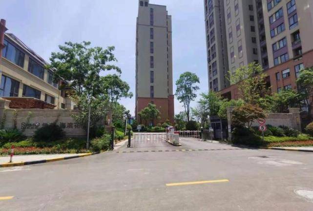 浙江省宁波市北仑区春晓街道一房产以2698万元拍卖成交这价格如何