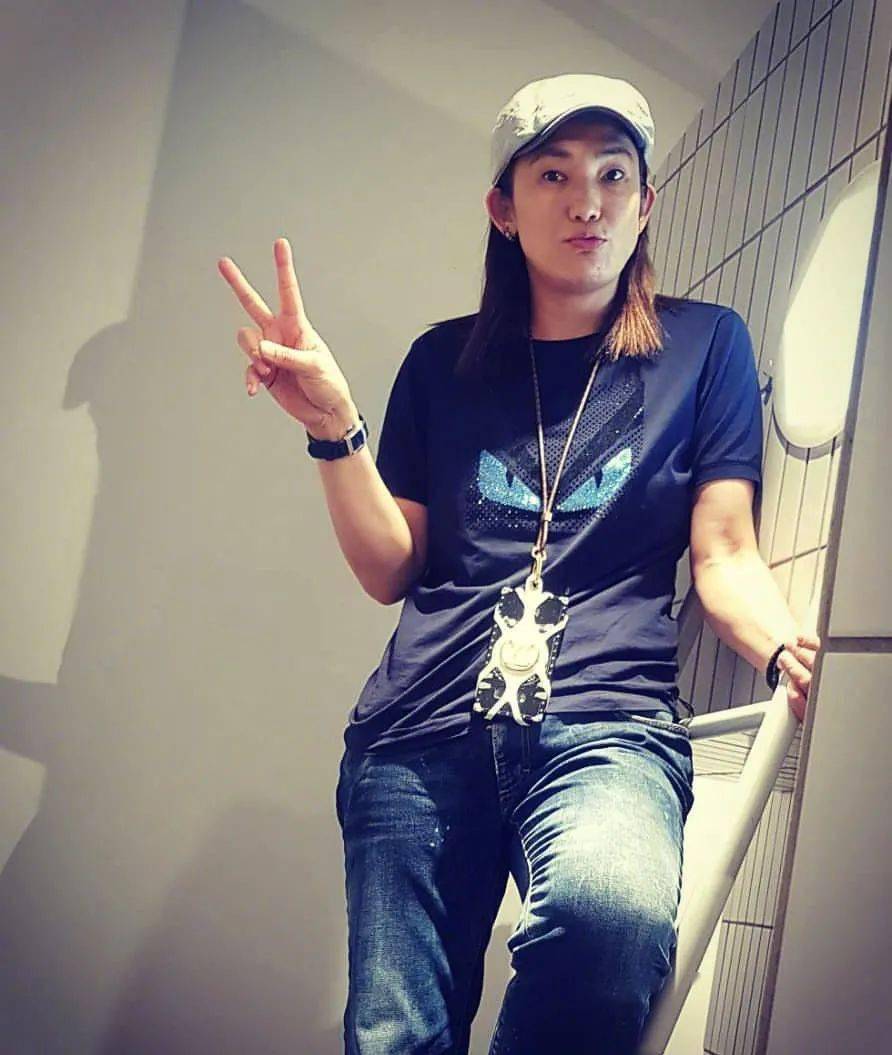 和福原爱离婚40天后江宏杰官宣50岁新女友果然他装不下去了