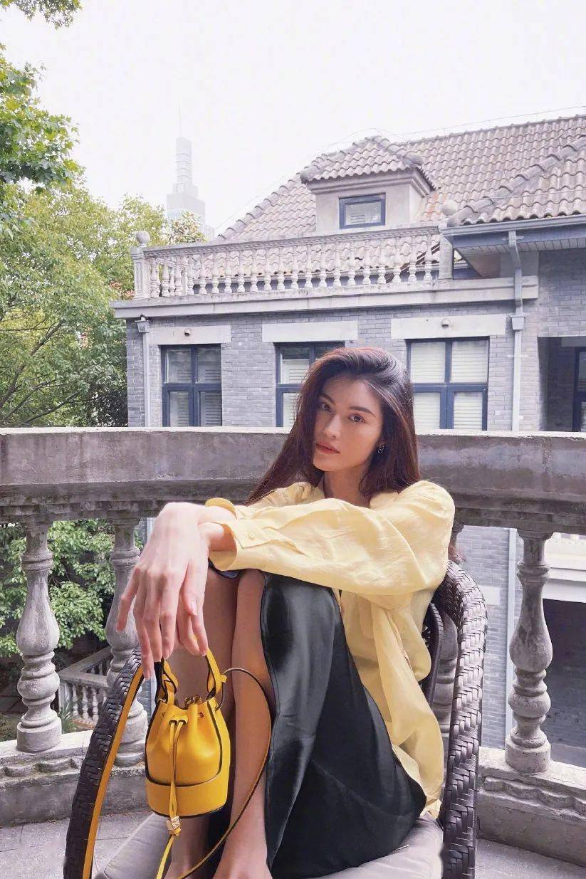 网络|早秋穿搭王者单品，我投衬衫一票