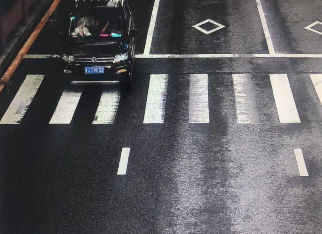 车牌号:贵j5r032